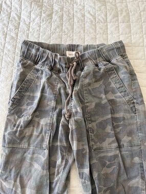 Bella Dahl Camo Cargo Joggers XS | Drawstring Tencel Pants | Soft Army